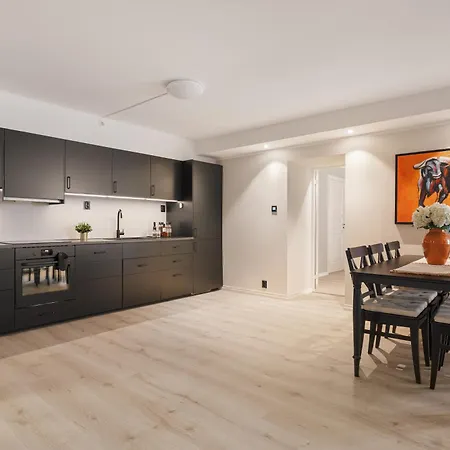 Rosenberg Lägenhet *